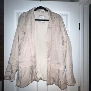 Abercrombie Women’s Cardigan Size Large NWOT Cream Color